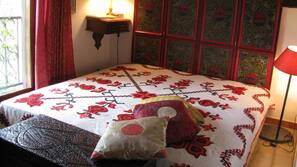 3 chambres, fer et planche à repasser, accès Internet, draps fournis