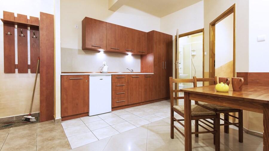 Apartament Izaaka