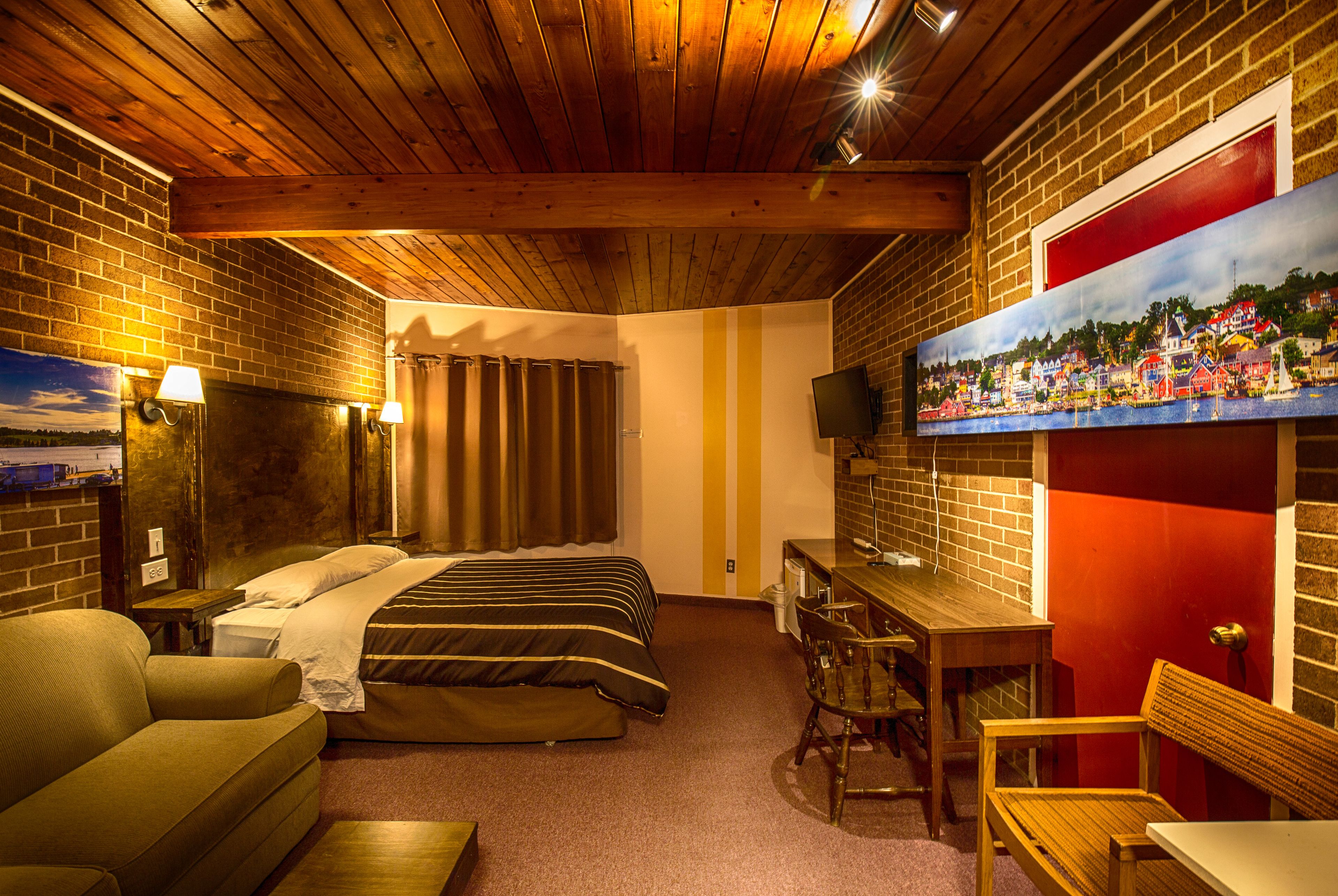 WhMotel in Lunenburg, Canada
