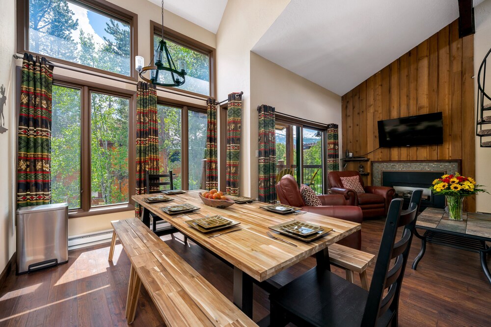 Luxury Mountain Retreat Floor To Ceiling Windows Complete
