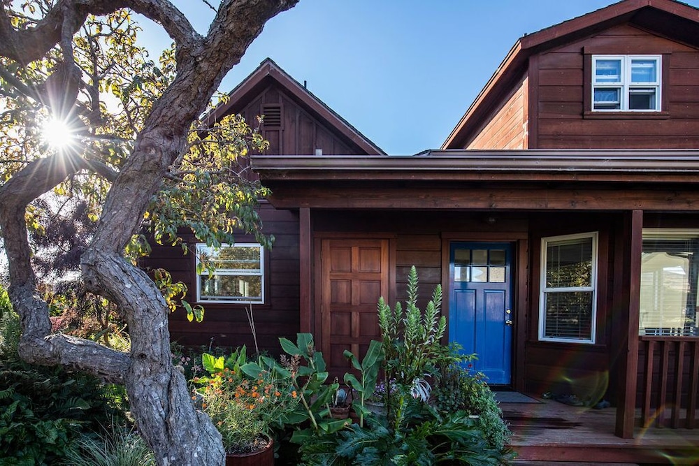 The Bridge House at Albion Albion Vrbo