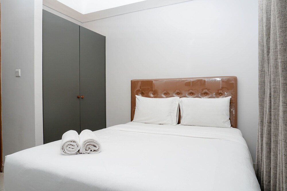 Cozy Studio Apartment At Taman Anggrek Residence 2019 Room