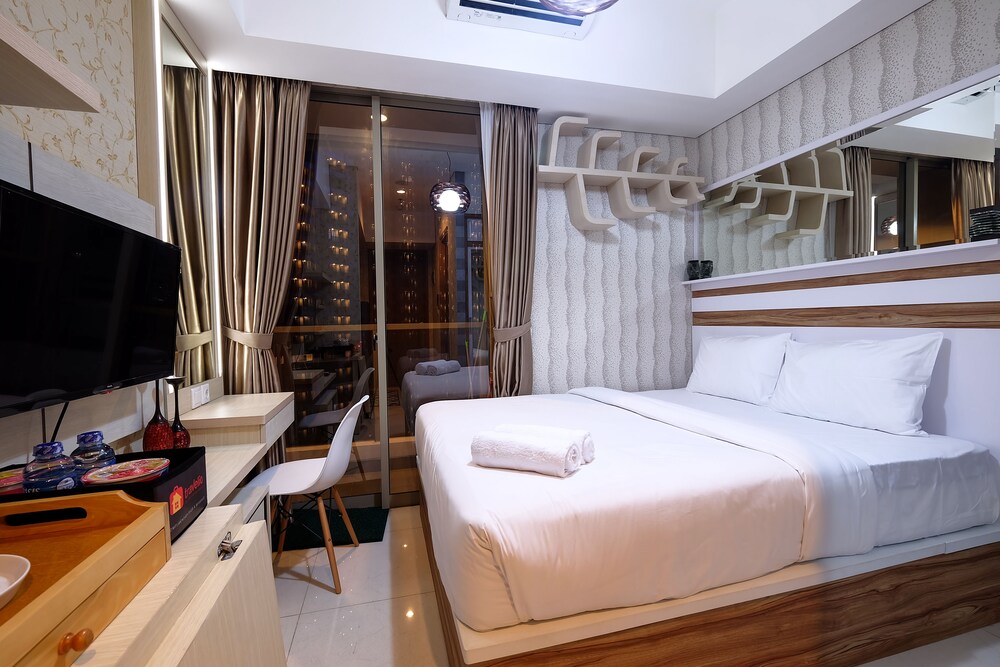 Luxurious Studio Taman Anggrek Residence Apartment In