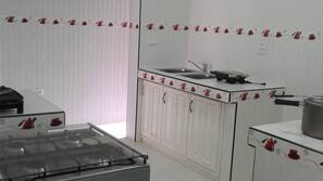 Fridge, hob, toaster, blender