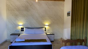 Frette Italian sheets, premium bedding, in-room safe, desk