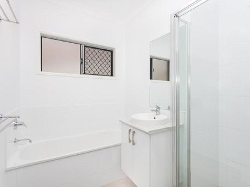 Modern Douglas Close to JCU & Tville Gen Hospital in Townsville, Australia