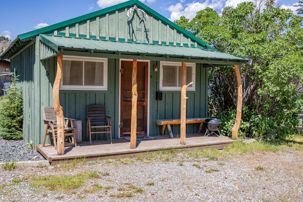 Cabin 5 On Madison River Near Ennis And West Yellowstone Mt In