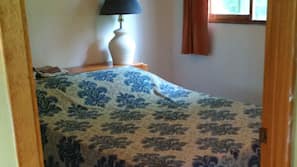 2 bedrooms, WiFi, linens