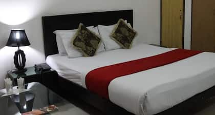 Al-safina Hotel