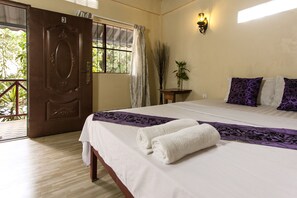 Free WiFi, bed sheets