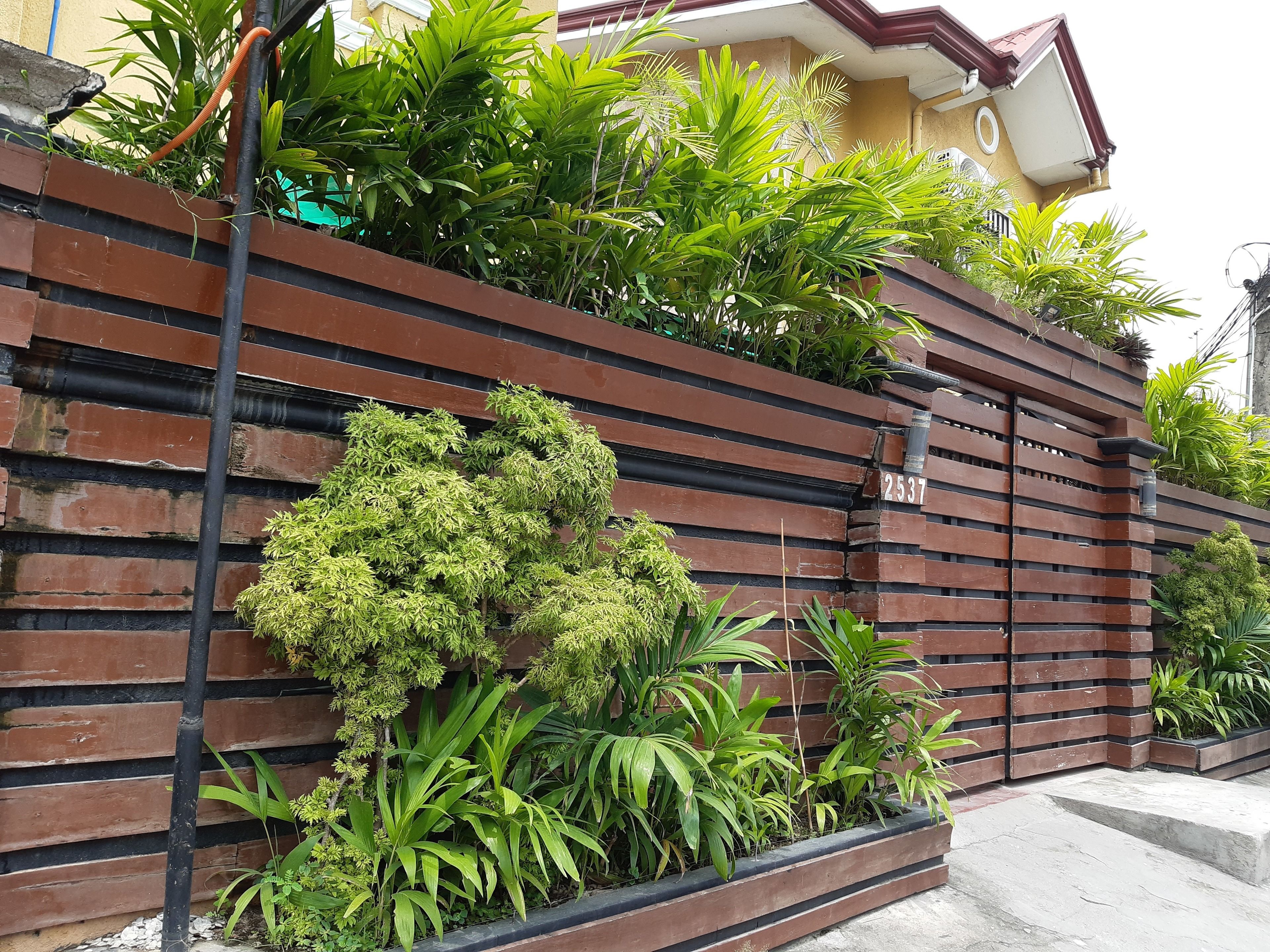 Luxury Suites A in Angeles City, Philippines