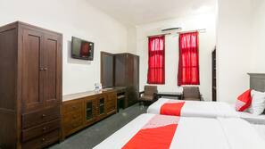 Desk, free WiFi, linens