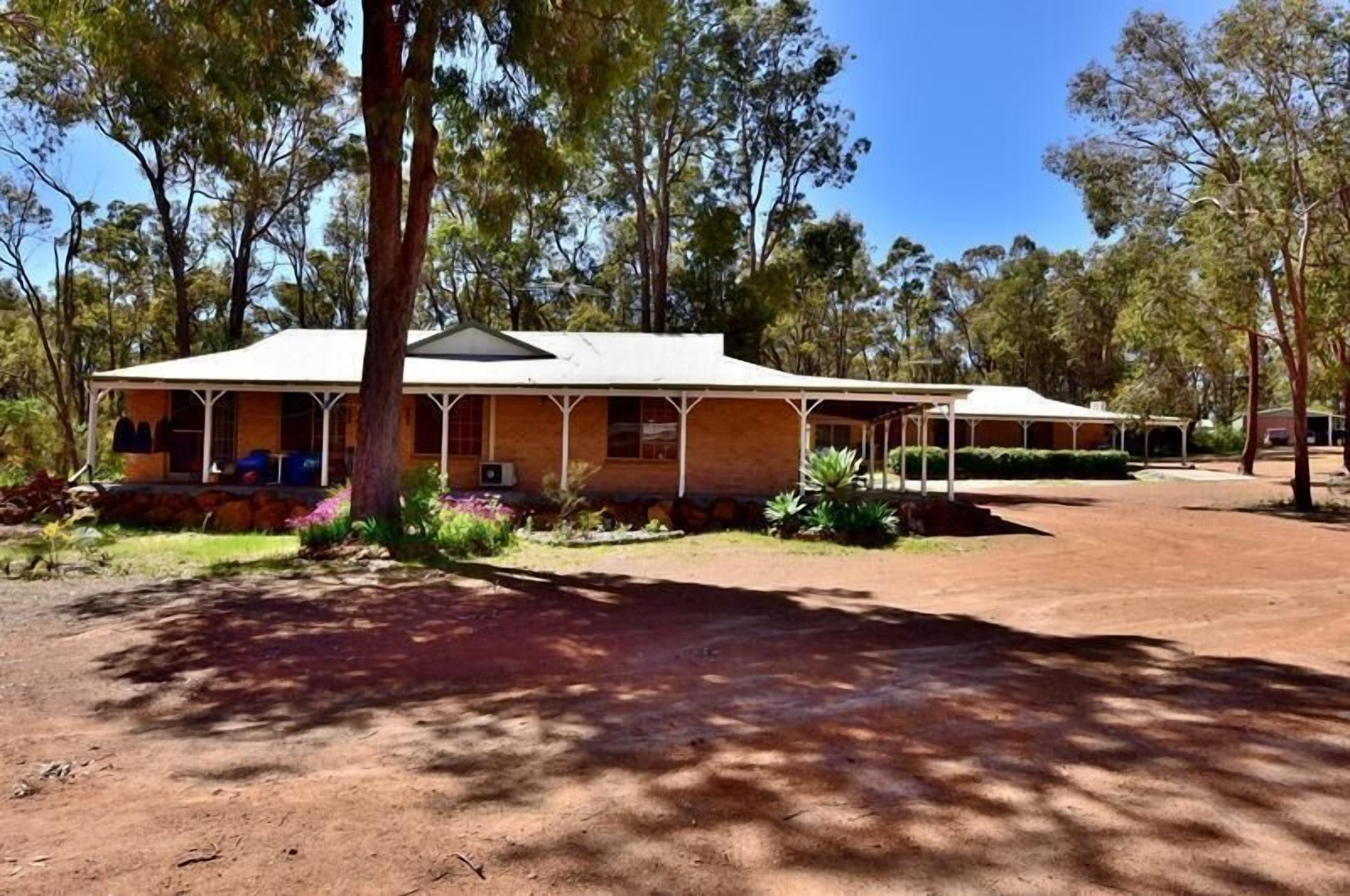 Travellers Rest Motel