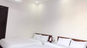Iron/ironing board, free WiFi, linens
