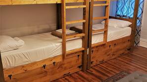 Free WiFi, linens