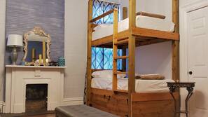Free WiFi, linens