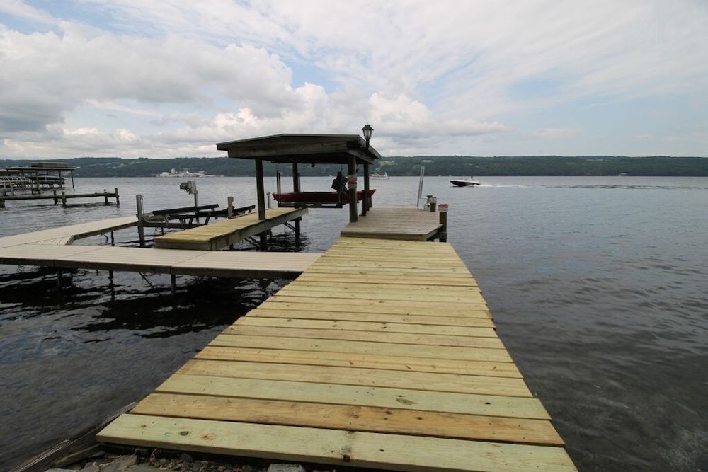 Updated East Seneca Lake Cottage 3 Miles from Watkins Glen Schuyler