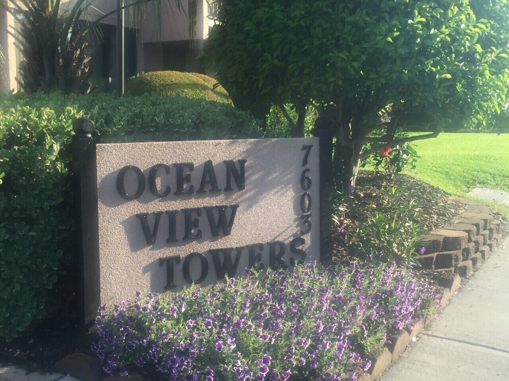 Ocean View Condo in the Dunes and Golden Mile area.