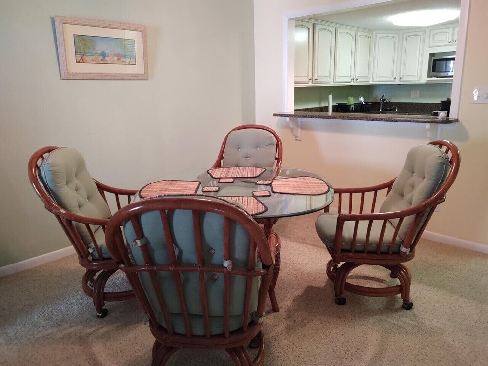 Ocean View Condo in the Dunes and Golden Mile area.