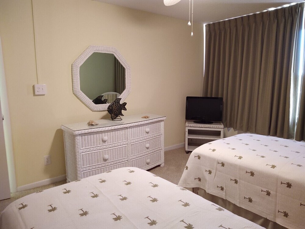 Ocean View Condo in the Dunes and Golden Mile area.