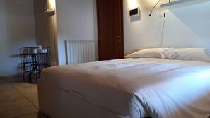 Verduisterende gordijnen, gratis babybedden, gratis wifi, beddengoed