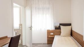 Verdunkelungsvorhänge, schallisolierte Zimmer, kostenloses WLAN