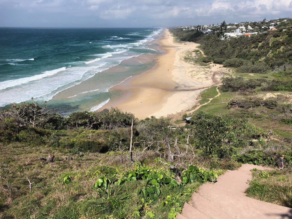 10 Depper - Ultra Cool Beach House - Pet Friendly, Pool, Spa, Minutes to the Beach and Village