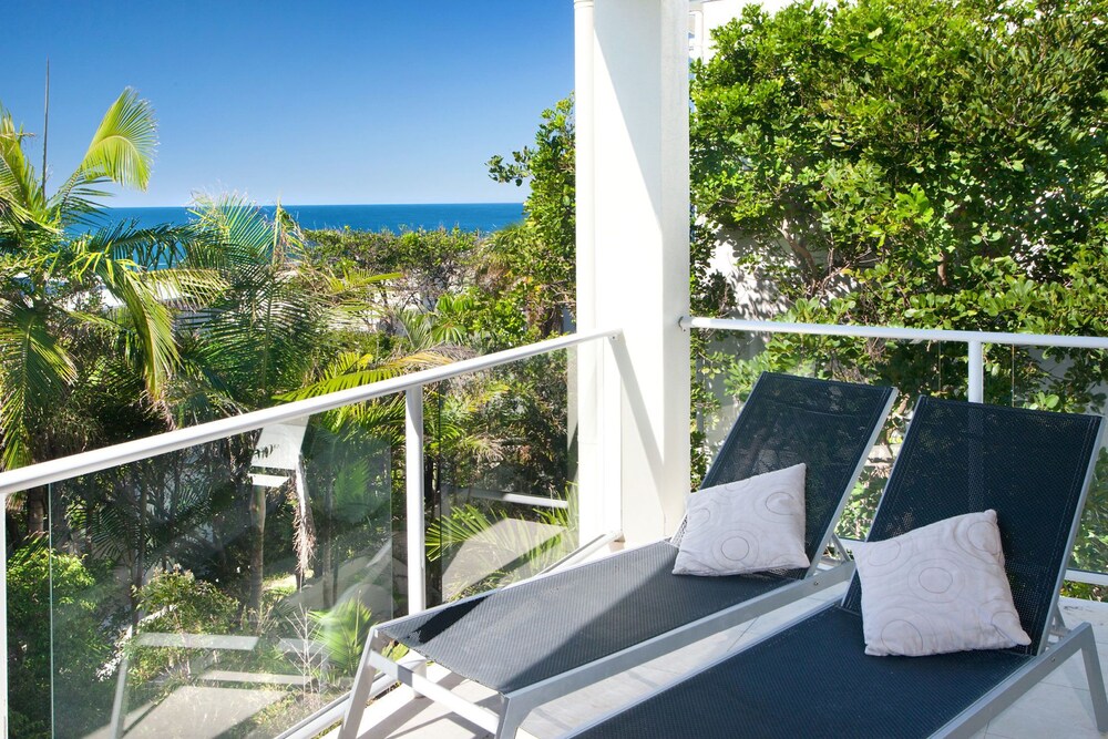 10 Park - Blue Ocean Views - the Beautiful Beaches and Surfing at Your Fingertips
