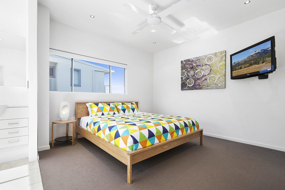 10 Park - Blue Ocean Views - the Beautiful Beaches and Surfing at Your Fingertips
