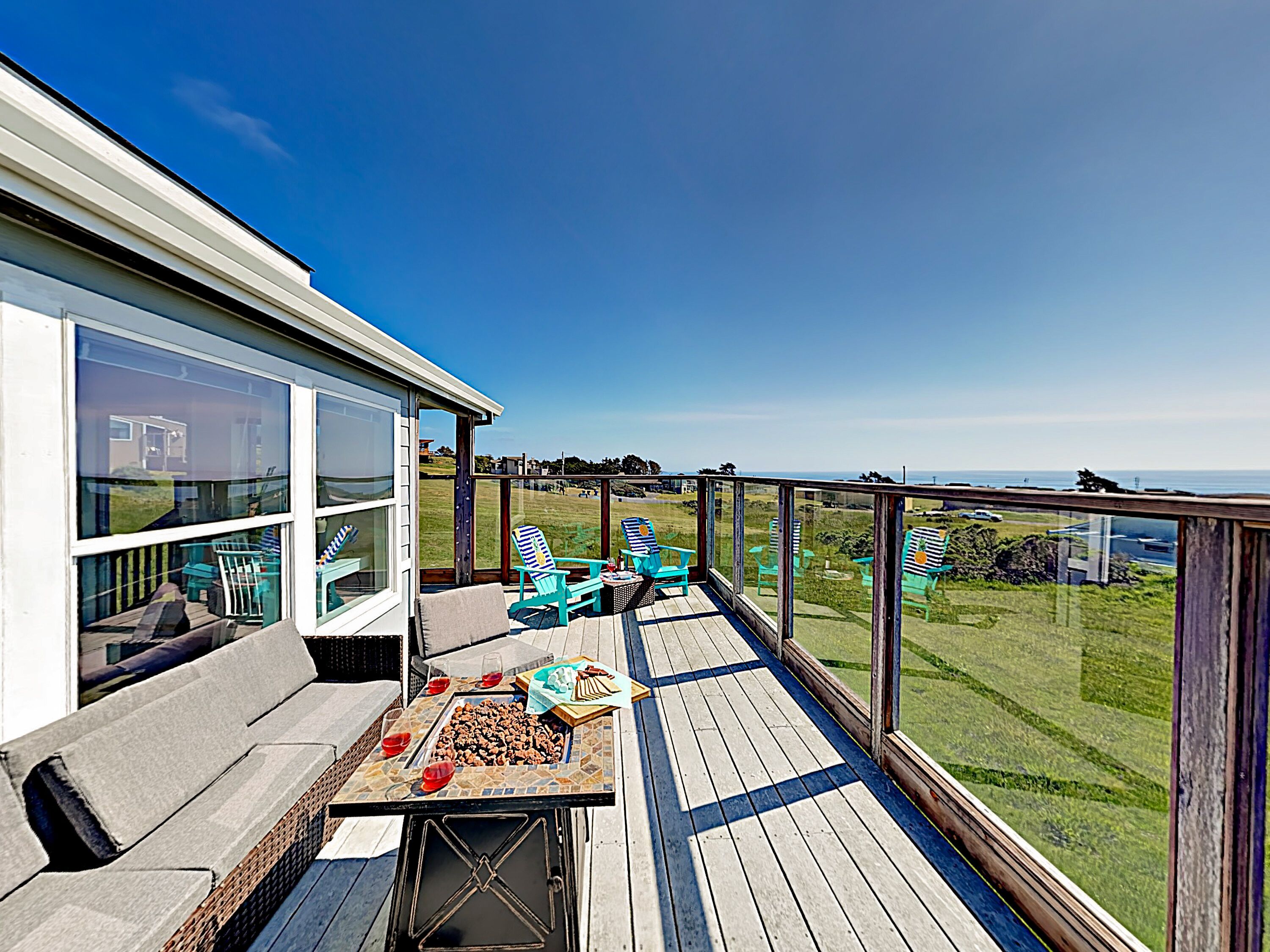 New Listing! Bodega Bay Oasis, Walk To Beach 3 Bedroom Home in Bodega Bay, United States