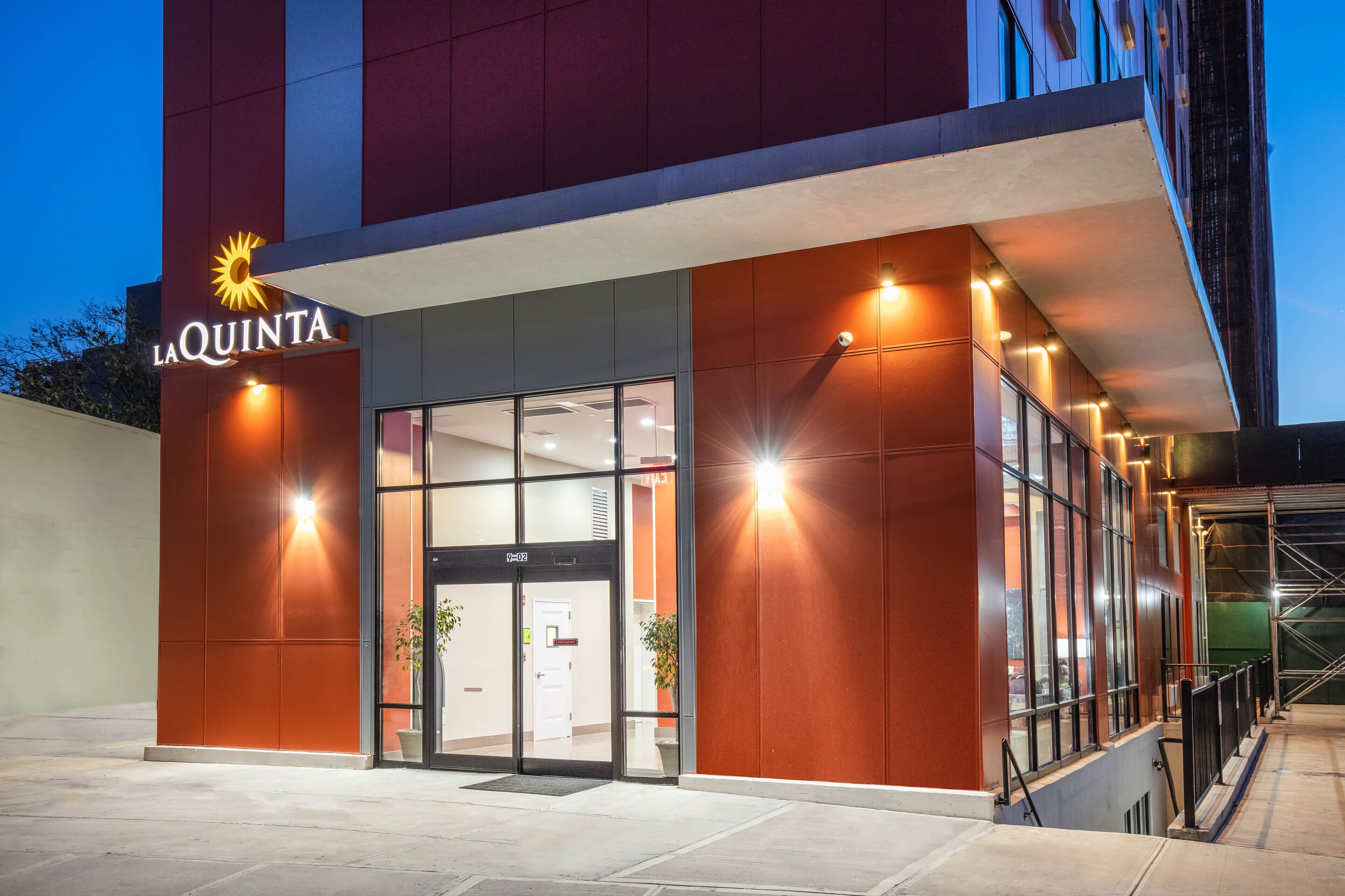 Quinta Inn and Suites Wyndham Long Island City New York 
