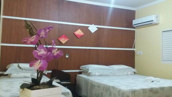 Free WiFi, linens