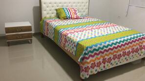 Free WiFi, linens
