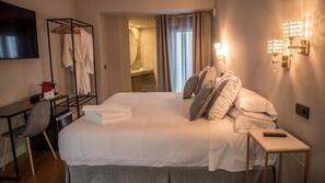 Iron/ironing board, free cribs/infant beds, rollaway beds, free WiFi