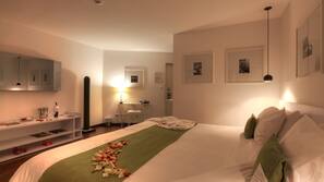 Literie de qualité supérieure, couette en duvet d'oie, minibar
