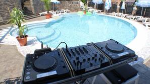 Seasonal outdoor pool
