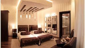 Minibar, in-room safe, desk, iron/ironing board