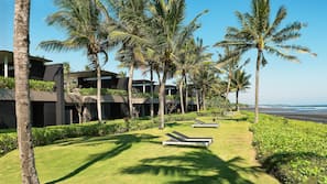 Private beach nearby, black sand