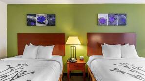 In-room safe, desk, iron/ironing board, free WiFi
