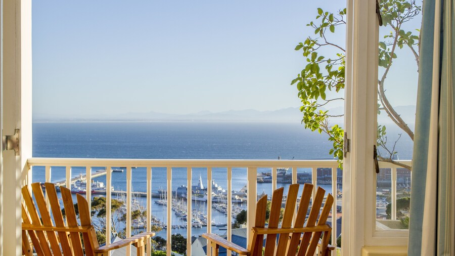 Albatross Guest House