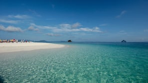 Privatstrand, Massagen am Strand, Kajakfahren