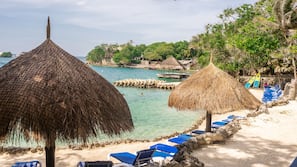 Submarinismo, buceo con tubo, bar en la playa y kayak