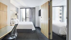1 bedroom, premium bedding, in-room safe, desk