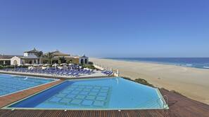 Na praia, bar na praia