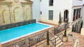 Piscina all'aperto, ombrelloni da piscina