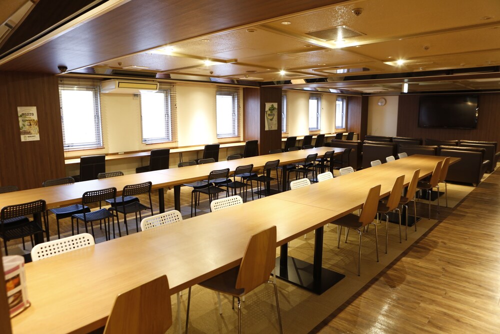 Shinjuku Kuyakusho-mae Capsule Hotel: 2018 Room Prices $52, Deals & Reviews | Expedia