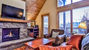 Fireplace, heated floors