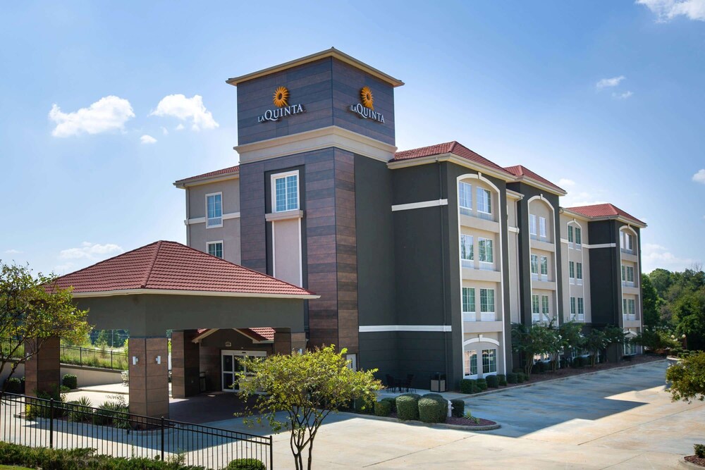 La Quinta Inn Suites By Wyndham Tupelo In Tupelo Hotel Rates Reviews On Orbitz