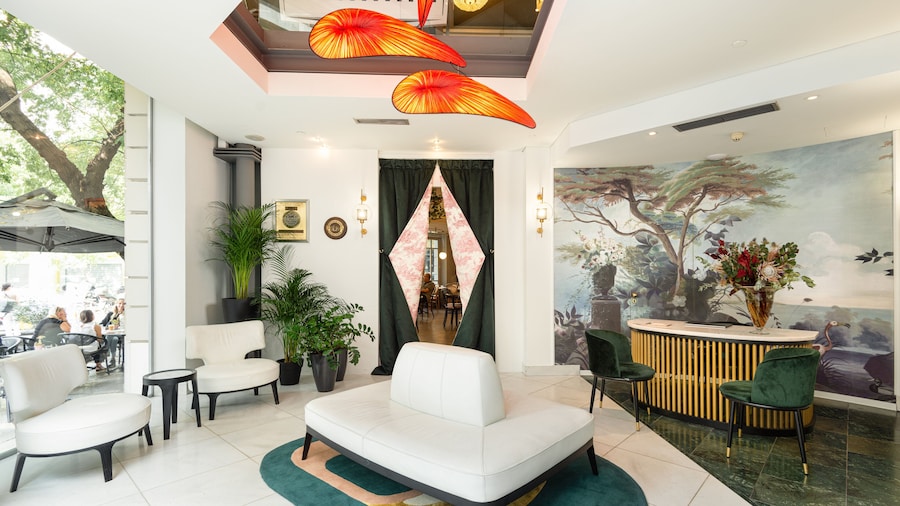 Excelsior Hotel