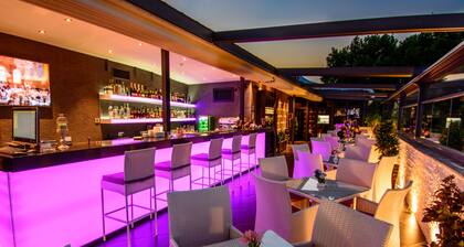 River Side Hotel